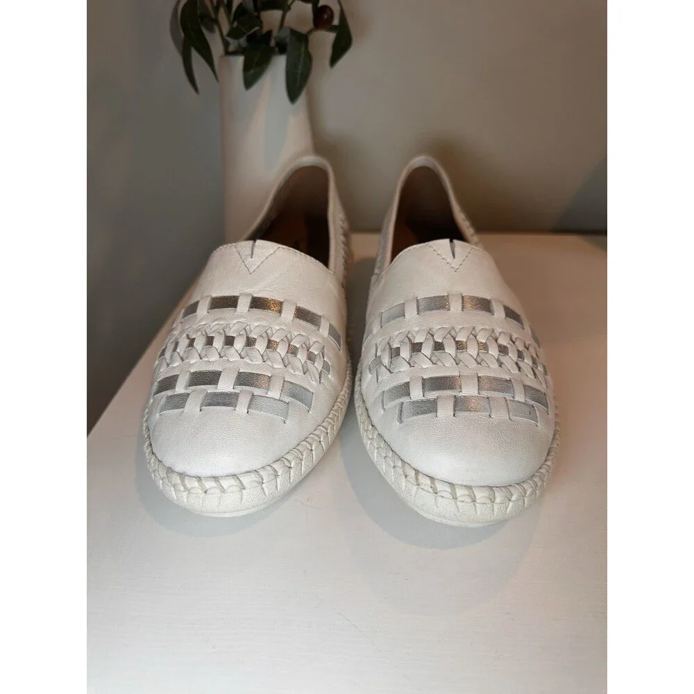 Trotters Liz White Woven Leather Slip On Comfort Flats Loafers Womens Size 8.5W